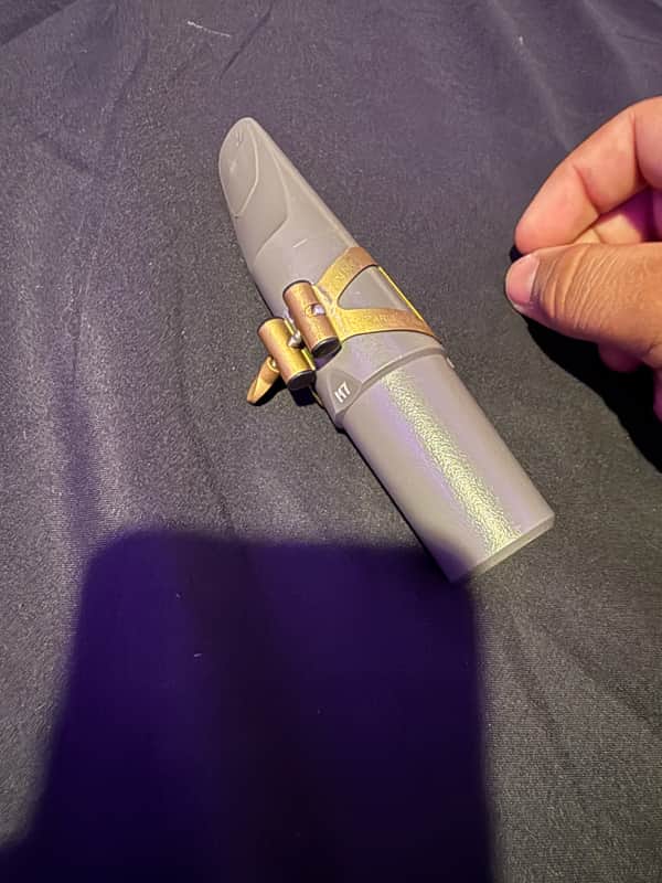 Rico M7 Baritone Saxophone Mouthpiece with Vandoren M/O Ligature image 1
