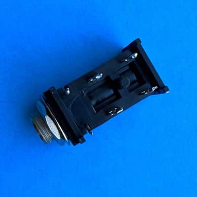 KURZWEIL PC88 Keyboard Piano Part: 6-Pin Stereo 1/4 Jack TRS Socket imagen 2