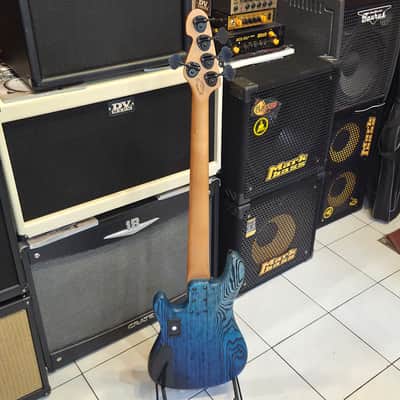 Sandberg California VT5 35" 2026 - Zebra Finish Blueburst Bass Guitar image 9