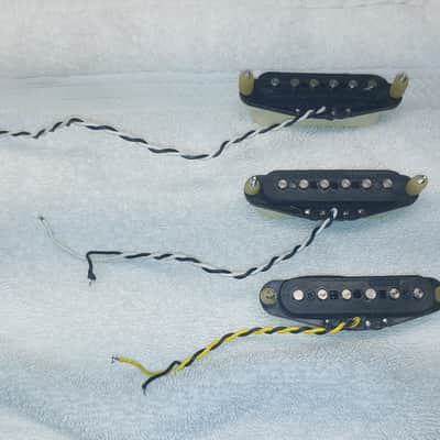 Orig Fender  Hot Noiseless Strat  Pickup Set  #053336/ #053326 image 4