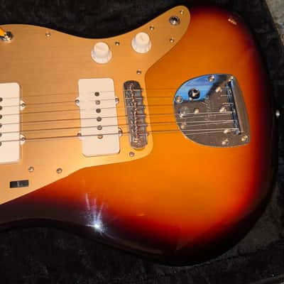 Fender Limited Edition Vintera II Road Worn '50s Jazzmaster 2026 - 3-Color Sunburst - mint condition image 7