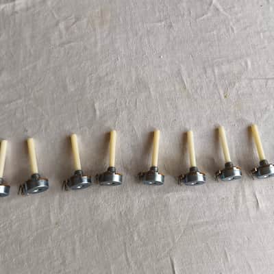 10 x Vintage CTS NOS 50kOhm Audio/Log Potentiometer Pot with long solid shaft image 5