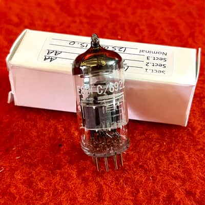 Mullard E88CC 6922 audio valve 1950’s 1960 - IEC original vintage UK preamp tube England image 2