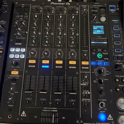 2x Pioneer CDJ 2000 NXS2 Nexus 2 Professional Multi Player/Djm 900 NXS2 image 5