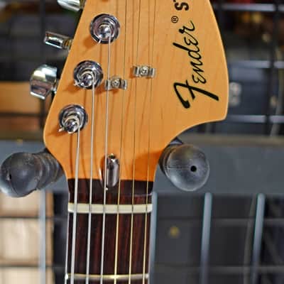 Fender Classic Series '70s Stratocaster with Rosewood Fretboard 2005 - 3-Color Sunburst - READ DESCRIPTION image 6