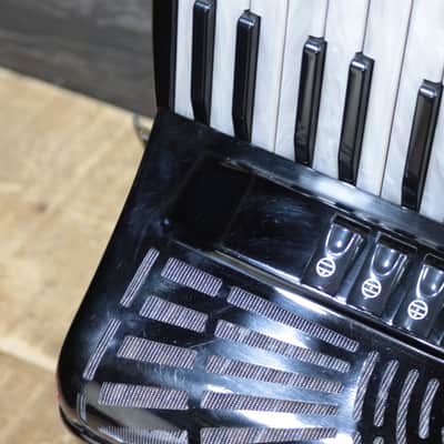 Dino Baffetti Professional IV Double Octave 41-Key 120-Bass Piano Accordion image 16