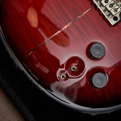 PRS Santana I - Scarlet Red Sunburst - Brazilian Rosewood Fretboard with Abalone Inlays - RARE Collector's Item image 4