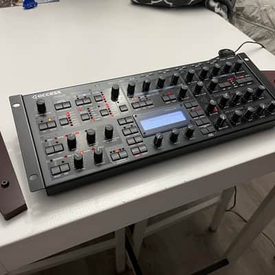 Access Virus TI Desktop Digital Synthesizer 2005 - Black