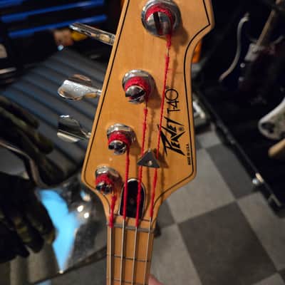 Peavey T-40 with Maple Fretboard 1981 - Natural image 11