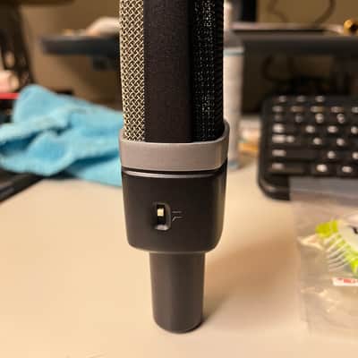 AKG C214 Large Diaphragm Cardioid Condenser Microphone 2010s - Black image 5