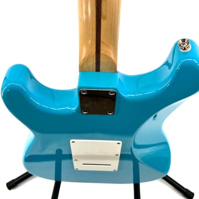 Fender "Squier Series" Standard Stratocaster with Maple Fretboard 1993 - Pacific Blue image 12