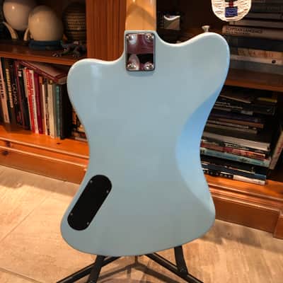 Gibson - Epiphone - Non-Reverse Thunderbird - Sonic Blue image 3