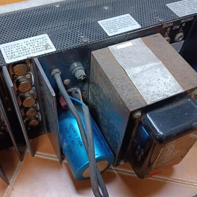 Crown DC 300A 2-Channel Power Amplifier 1970s - Silver image 3