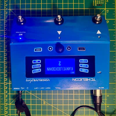 TC-Helicon VoiceLive Play Vocal Effects Processor Pedal with Original Box & PSU image 9