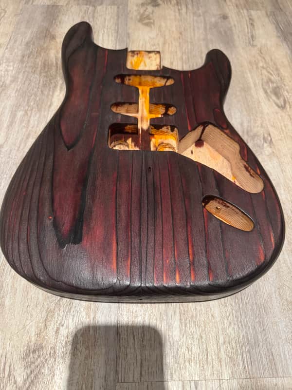 Unbranded Strat 2024 - Satin red image 1