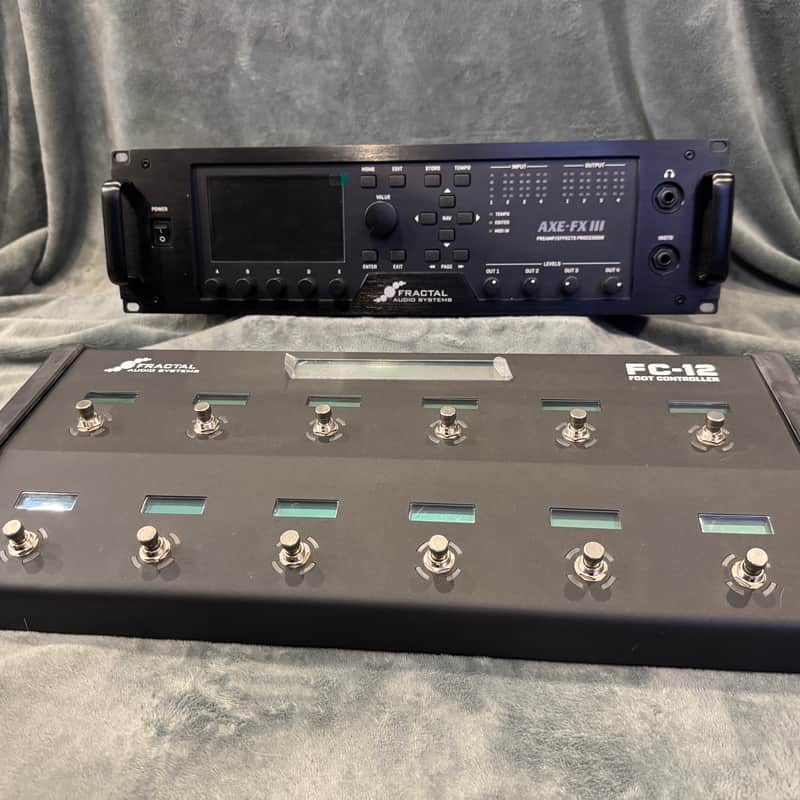 Fractal Audio Axe-FX III with FC12 Controller- Black image 1