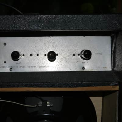1963 Airline 62-9015a 2x12 amplifier amp by danelectro image 4