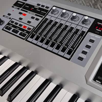 Roland Fantom G7 ✅ Ultimate 76-Key Workstation Flagship ✅ Advanced SonicCell Sound Engine ✅ Fully Checked & Cleaned ✅ Massive Color Display & Sequencing Power ✅ Worldwide Shipping image 9