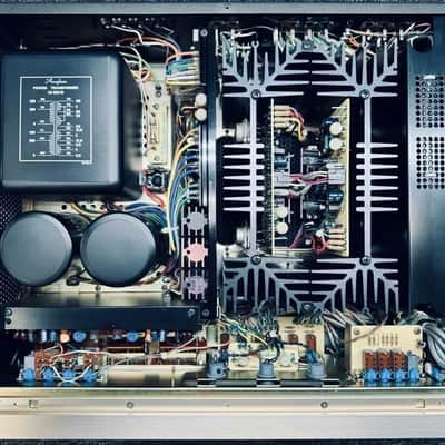 Accuphase E-303 Rare Vintage Integrated Amplifier Serviced Warranty Stereo image 3