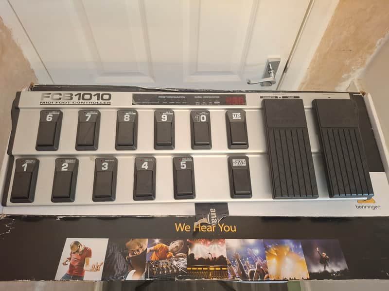 Behringer FCB1010 MIDI Foot Controller