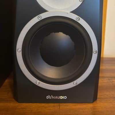Dynaudio BM5 MkIII 100-Watt Active 5" Studio Monitor Speaker - Pair image 2