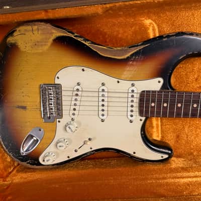 MJT  Stratocaster **1 PIECE BODY** Heavy relic with Fender case & Extra set of 59' pick-ups image 4