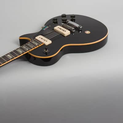 Gibson  Les Paul Pro Deluxe Solid Body Electric Guitar (1977), ser. #06113357, original molded black plastic hard shell case. image 8