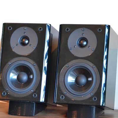 Yamaha NX-E700 2-Way Bookshelf Speakers Piano Black | Reverb