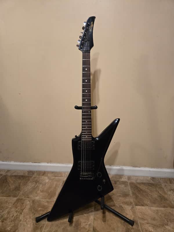 Memphis Gibson Explorer Copy Vintage 1980s