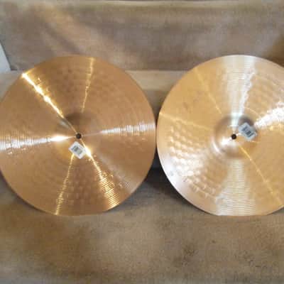 Zildjian I series 14 in hi hat cymbals mint condition image 6