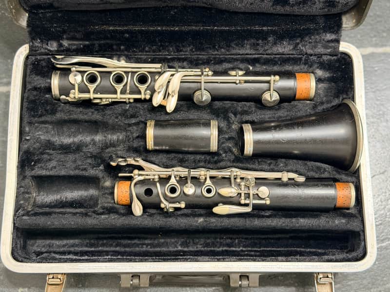 Selmer Signet 100 Deal Alert! Save $500!