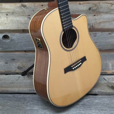 Seagull Artist Studio Cutaway Deluxe QII Acoustic / Electric Guitar image 3