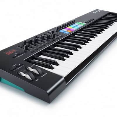 Novation LaunchKey 61 MkII - Refurbished image 3