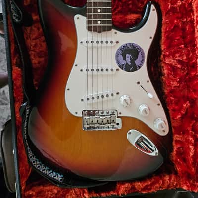 Fender Jimi Hendrix Voodoo Stratocaster with Rosewood Fretboard 1997 - 2000 - 3-Color Sunburst image 7