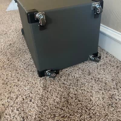 Peavey MAX 208 200-Watt 2x8" Bass Combo 2018 - Present - Gray / Black image 6