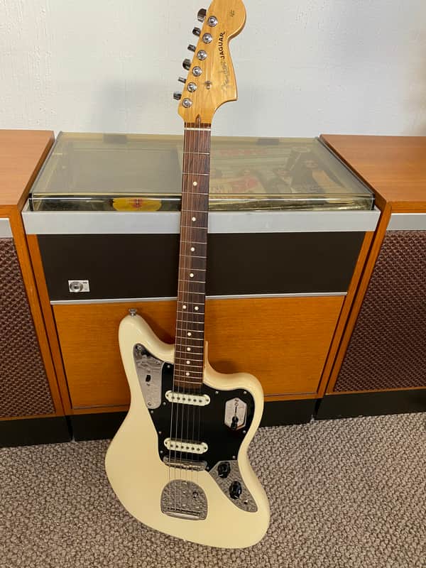 Fender American Professional Jaguar with Rosewood Fretboard 2017 - 2019 - Olympic White image 1
