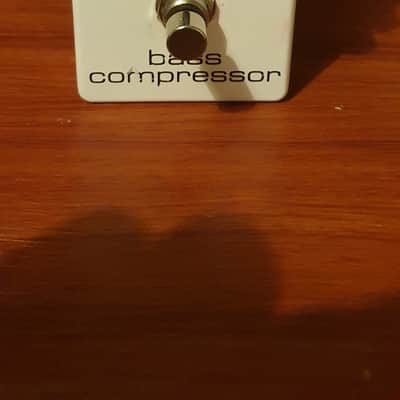 MXR M87 Bass Compressor 2011 - Present - White image 1