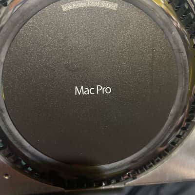 Apple Late 2013 Mac Pro 6,1 Trash Can in Sonnet xMac Pro Server rack image 5
