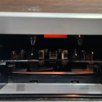 Akai GXC-730D 1976-1979 - Wood case silver face image 4