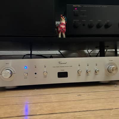 Vincent SA-31 MK hybrid Pre amplifier image 1
