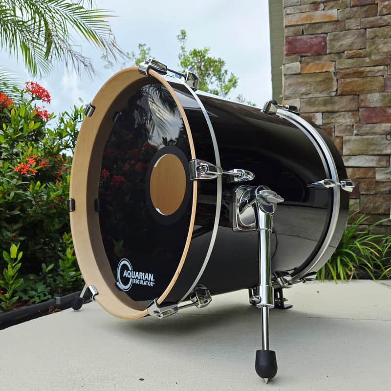 Yamaha 18" Stage Custom Kick Drum - Birch - Black image 1