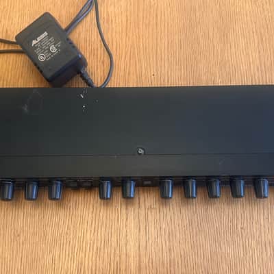 Alesis 3630 Dual-Channel Compressor / Limiter 2001 - with AC adapter plug typeA - Black image 6