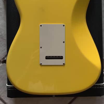 Fender Custom Shop Deluxe Stratocaster 2011 – Graffiti Yellow – OHSC – Fresh Setup image 12