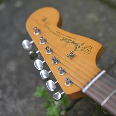 Fender Limited Edition Vintera II Road Worn 50s Jazzmaster- 3-Color Sunburst(3) image 2