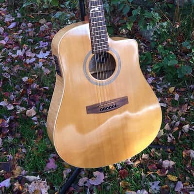 Hard to Find Seagull Artist Flame Maple 2001 Natural with SKB Case image 1