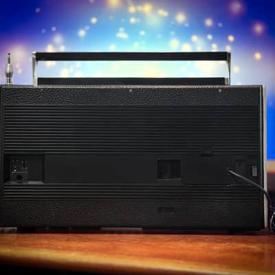 GRUNDIG SATELLIT 2100 Rare Vintage Radio World Band Receiver image 4