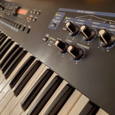 MUST SEE!!! ROLAND JUNO D FULLY INSPECTED SERVICED AND IN AMAZING CONDITION! image 17