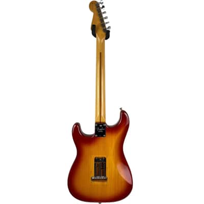 Fender American Deluxe Stratocaster 2005 - Cherry Sunburst image 4