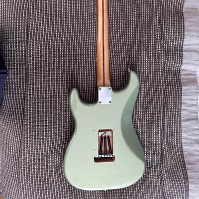 Fender Stratocaster 2018 - Sage green image 4