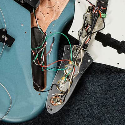 Fender Player Jazz Bass, Tidepool, '22, DiMarzio pups, Darkglass 18v preamp image 8